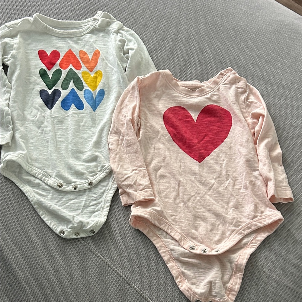 Primary Heart Long-sleeved Bodysuits - Set of two